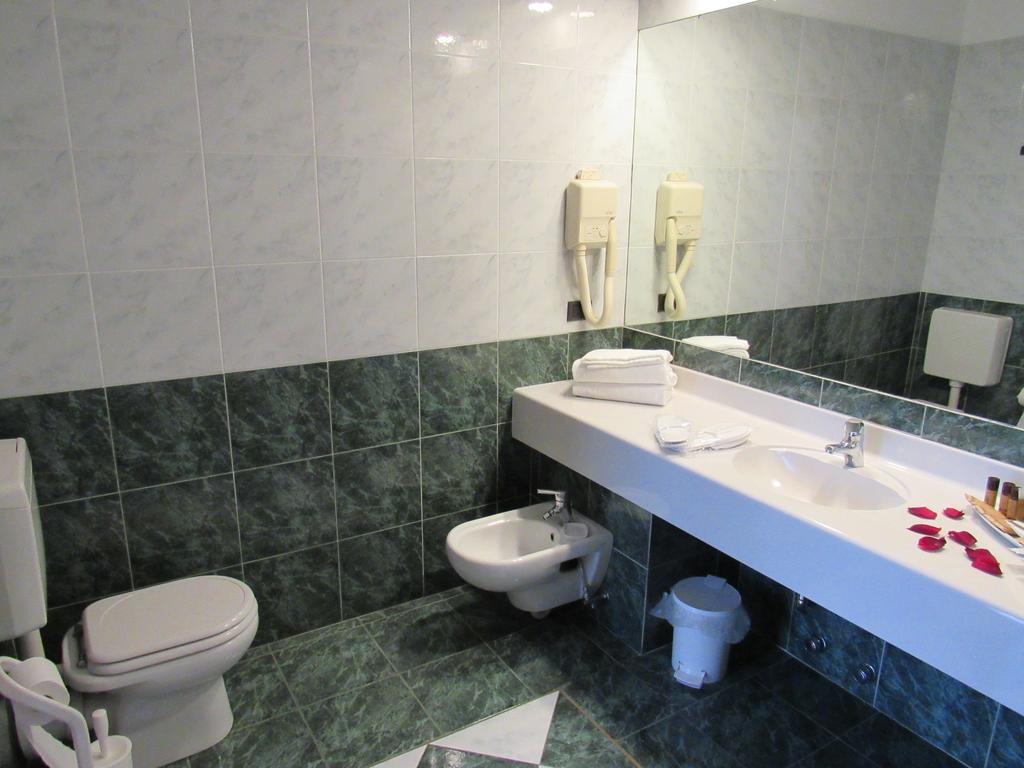 Green Hotel Settimo Torinese Eksteriør bilde