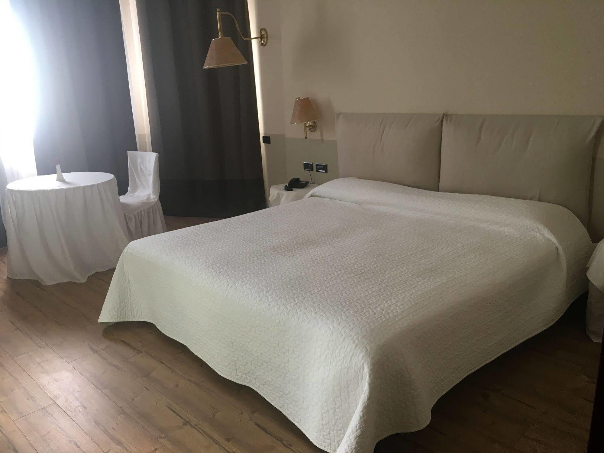 Green Hotel Settimo Torinese Eksteriør bilde